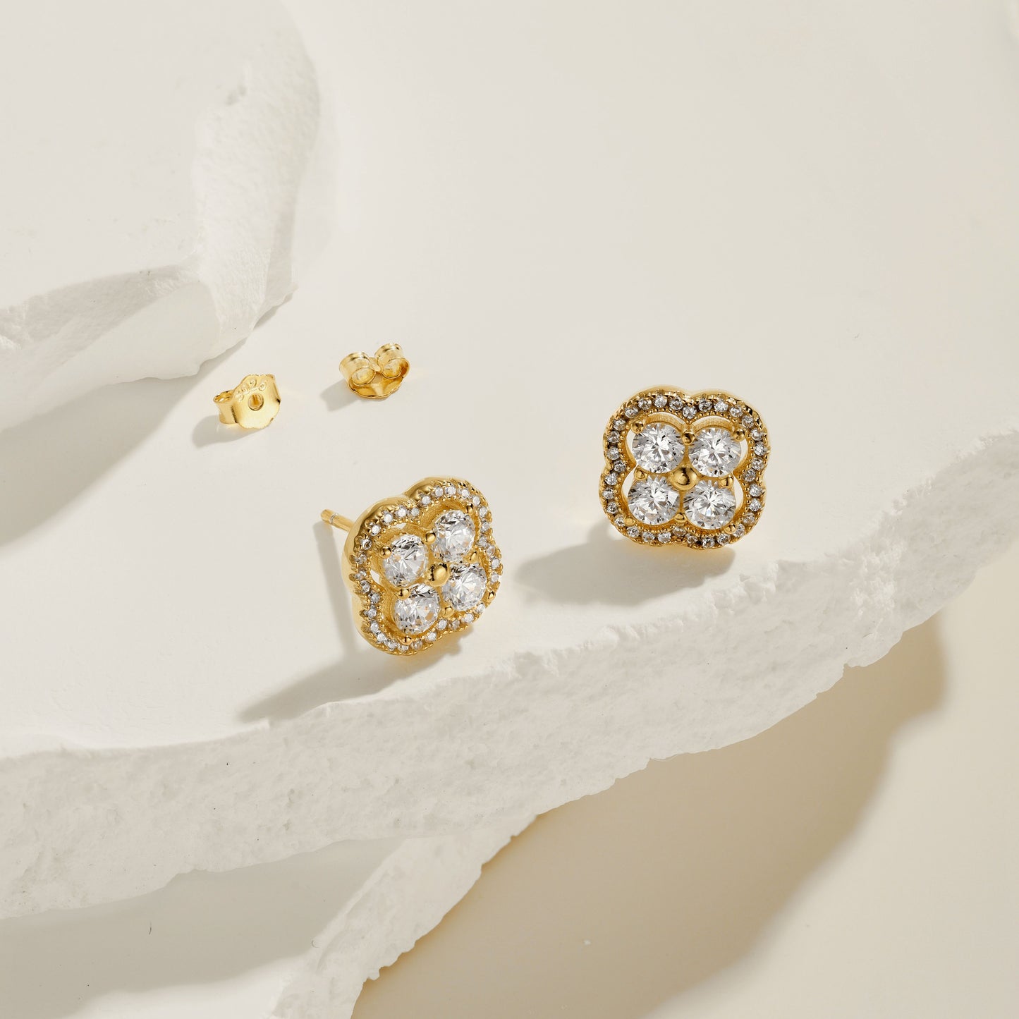BOUCLES D’OREILLES CAPRI – DORÉES