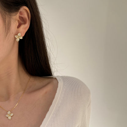 BOUCLES D’OREILLES BALI – DORÉES