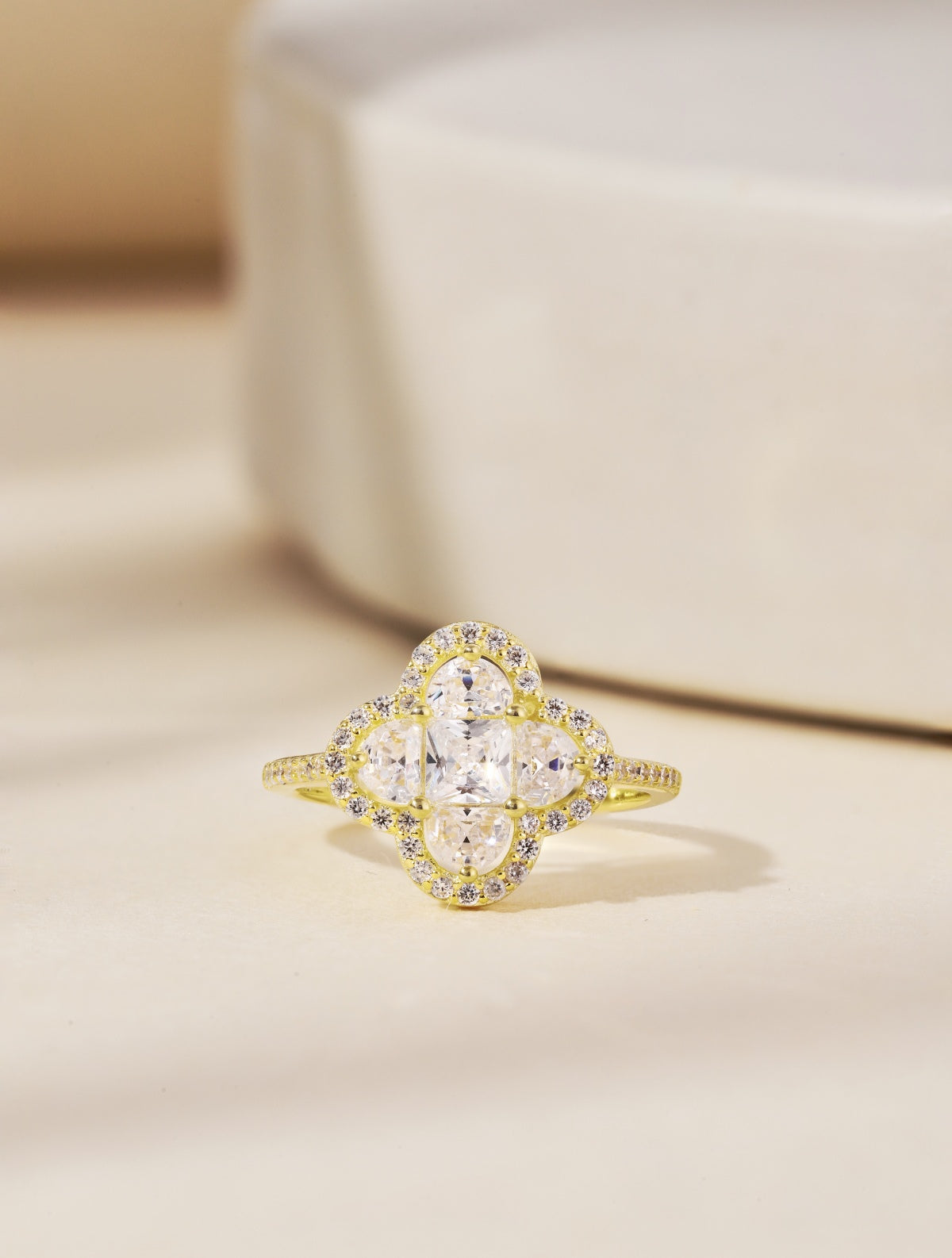BAGUE CAPRI  –  DORÉE